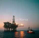 해외작가포토 - 클립아트코리아 :: 통로이미지(주) __적합한콘텐츠,산업,승강장,에너지,오일,해외포토,해외프리미엄콜렉션,화석