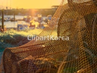 통로이미지(주) __적합한콘텐츠,그물,뜰채,맑음,사람없음,스페인,시골,실외,아웃포커스,여행,저녁,클로즈업,하늘,항구,해외프리미엄콜렉션,햇빛