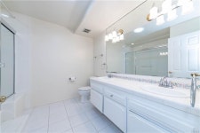 플러튼 방4 화2.5 골프장이 보이는 전망좋은 하우스 - 라디오코리아