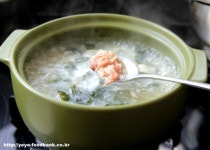 겨울별미 굴국밥