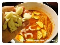 칼칼한 오징어 애호박 찌개