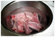 묵은지 등갈비 감자탕