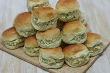 모닝빵 닭가슴살샌드