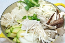 깔끔한 만두 버섯전골