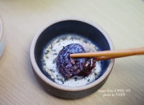 밥 한공기 말아먹으면 완전 든든! 사골순대국