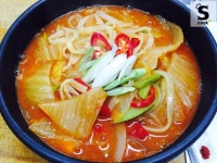 칼칼한 칼국수