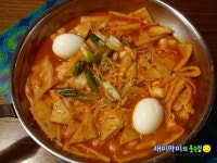콩나물떡볶이:즉석떡볶이스러운 국물떡볶이