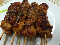 한여름 밤, 맥주를 부르는 화끈한 불맛 닭꼬치