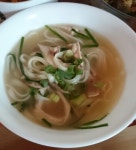 간단하게 칼국수면 넣고 닭칼국수 한그릇 드세요