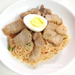 김치비빔국수를 더 맛있게!! 돼지고기 김치비빔국수!!