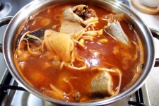 #뜨거운 국물이 생각날때 칼칼한 동태찌개만들기 #참나물 넣고 동태한마리 넣고는 끓이는 얼큰한 동태찌개~~ 시원하다!