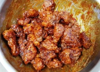 닭강정에 푹~ 빠져버린 아들