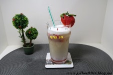 딸기티라떼 / 유명 티카페 음료 따라하기