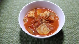 기본이지만 가장 정감가고 맛있는 두부김치찌개, 아련한 어머니의 맛 재현