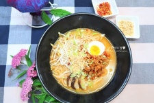 탄탄면, 땅콩버터로 맛을 낸 면요리