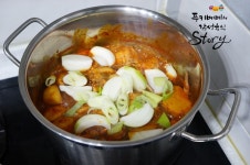 매운 닭볶음탕, 닭도리탕 만들기 닭한마리 요리 레시피