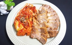 여름 밤 야식으로 최적인 한돈보쌈