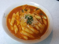 간식 겸 점심으로 먹은 국물 떡볶이..