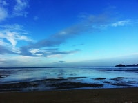 우린 집에 언제갈까요?ㅋ밤세 비가엄청오더니 지금은 햇님이방긋이네용ㅋ아침은 고등하나꿉고 김치찌개끓여줘서 냠냠요 어제 신랑이... 