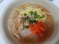 아점~♥저희집 아점이네요 어제 티비에서 잔치국수 가 나오는데 어찌나 먹고싶던지ㅋ 아들이랑 요렇게해서 아점으로 냠냠요 