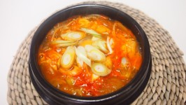 [간편식 요리]bibigo돼지고기 김치찌개 한팩으로 두끼 해결_김치찌개덮밥,김치콩나물국밥