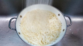 특별한 기억에 남는 멍게 열무 비빔국수
