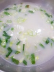 이런 여름반찬 다 기본인데 식당가서 생생내는..참놔!집와서 비빔밥 먹고 새벼겐 곰탕에 짝지는 소고기국밥 ..아침은 열무비빔국수에..지금은 뭘... 