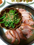 뜨끈하게 어묵탕 끓이고내사랑 바지락은술찜요~~어제 먹다남은 굴로 전부치고~울딸 좋아하는 오리고기로 저녁먹어요춥고 비오고 그러네요~다들... 