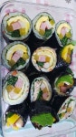  산책하고 불금이라 소고기파티요 아침엔 김밥싸서 먹고 묵은지 참치김밥이 빠졋네요 ㅋ아..더워요 서울 최고 35도라는데 ㄷㄷ 아랫지방은 더... 
