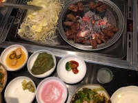 다섯시까지 녹두빈대떡먹게 오래. 왠 뜬금없는 녹두 빈대떡? 그래서... 지인한테서 전화가~~~ 언니 밥사주게 만날래요?부산 아지매입니다 사투리가... 