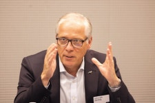 “압도적 기술력 친환경 상용차로 韓고객에 높은 서비스 제공할것”- 헤럴드경제 “압도적 기술력 친환경 상용차로 韓고객에 높은 서비스... 