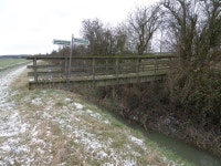 Bouncy footpath bridge (C) Michael Trolove :: Geograph Britain and Ireland Bouncy footpath bridge (C) Michael Trolove