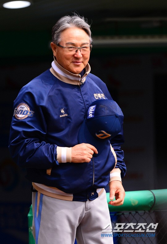 김경문 감독, 마무리 투수 김서현 믿고 지지 LG전 준비 완료