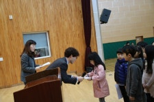학교앨범<교육활동<용두초등학교 용두초등학교