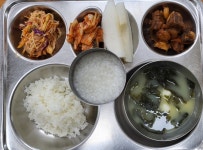 괴산명덕초등학교