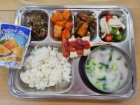 도개중·고등학교 홈페이지  > 학교소식 > 급식실이주의식단