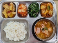 도개중·고등학교 홈페이지  > 학교소식 > 급식실이주의식단