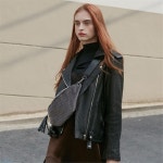 [크리스틴프로젝트] VELVET BELT BAG_GREY - 주식회사 서울쇼룸 [크리스틴프로젝트] VELVET BELT BAG_GREY