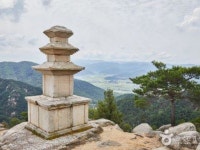 경주 남산은 신앙심과 예술혼으로 일궈낸 불국토