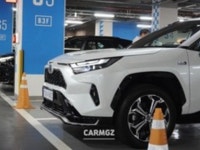 합리적인 가격으로 전기차도 내연기관도 갖고 싶다면, 토요타 RAV4 PHEV