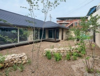 역사와 자연이 함께하는 스테이 정원