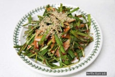 e-요리 - 이마트몰, 당신과 가장 가까운 이마트 [오늘은e-요리]삼겹살과 찰떡궁합~~ 부추무침 만들기