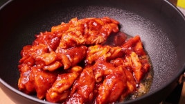 e-요리 - 이마트몰, 당신과 가장 가까운 이마트 [오늘은e-요리]춘천 닭갈비 만들기 - 이렇게 쉽다고? [백종원 닭갈비, 수미네반찬 닭갈비]