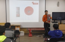 서초소방서, 언남고 축구부 소방안전교육 실시 | 일요신문 서초소방서, 언남고 축구부 소방안전교육 실시