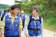 민주당 이인영 의원, 변광용 후보 지지위해 거제 방문 | 일요신문 민주당 이인영 의원, 변광용 후보 지지위해 거제 방문
