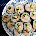 툭하면 김밥을 싼다