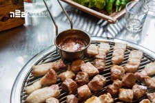 연탄 향 입은 제주 흑돼지 맛집 <연탄과친한돼지>