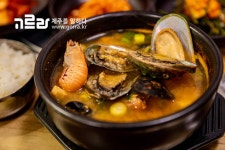 입소문이 난 맛집은 다 이유가 있는 법! <부원뚝배기>