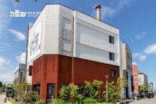기억과 예술의 조우. 제주도 미술관 <산지천갤러리>