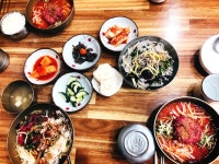 맛있는 거 먹고 놀러가자